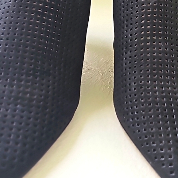 NWT, Franco Sarto Booties, 8.5 - Picture 4 of 9